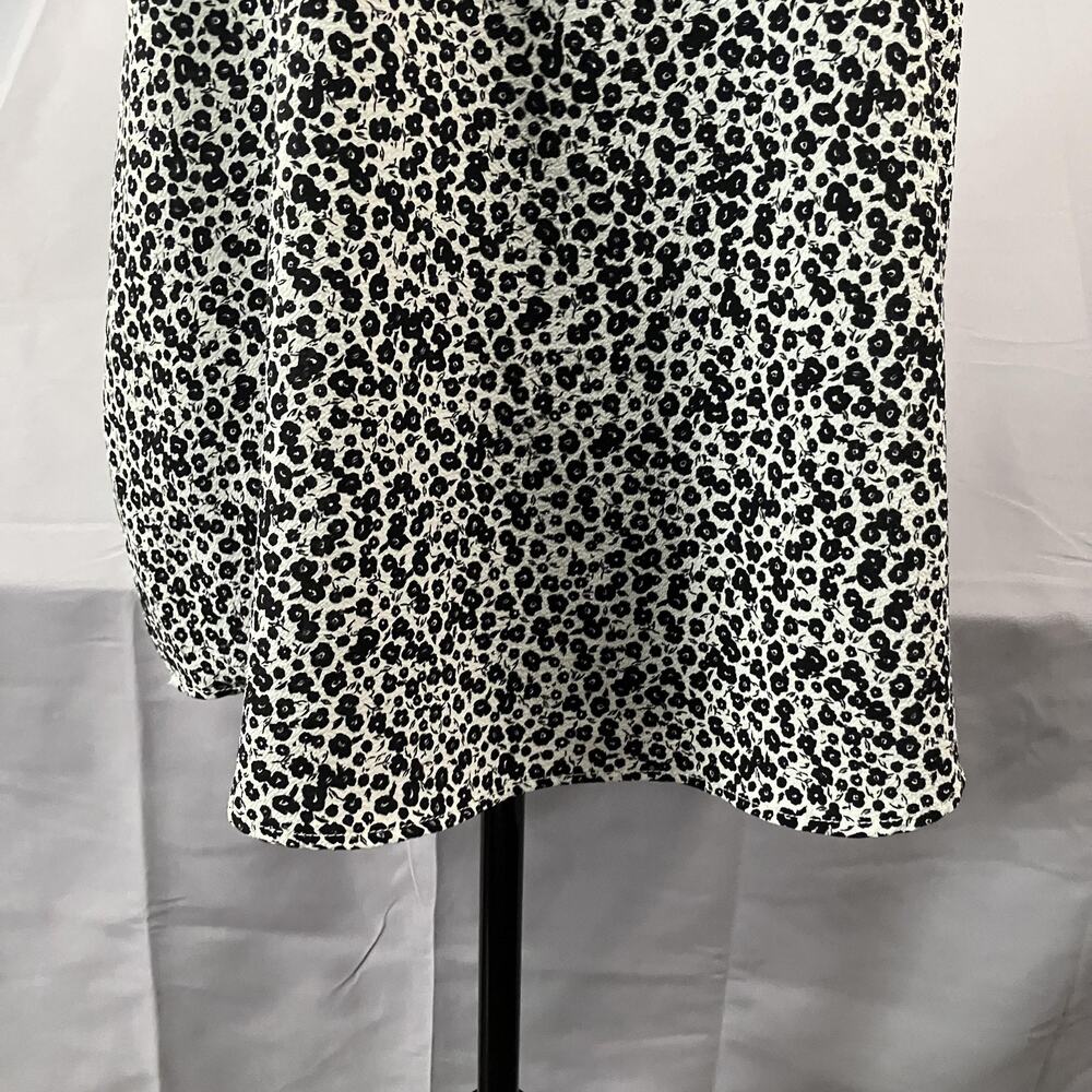 Adrianna Papell Shirt Womens Large Black White‎ Floral Print Short Sleeve Blouse - Picture 4 of 13